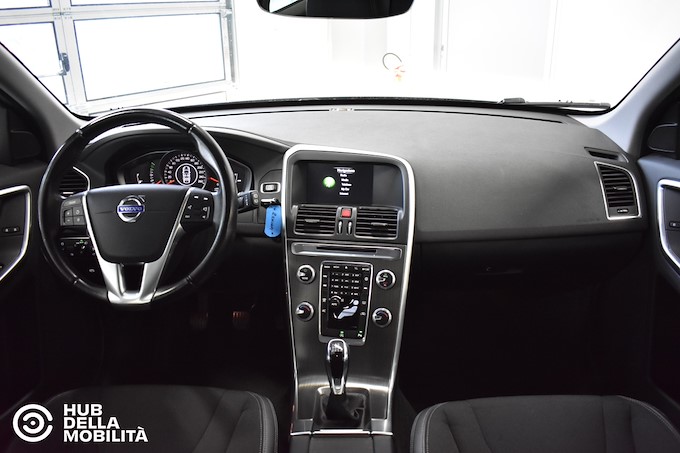 VOLVO XC60 D4 Momentum